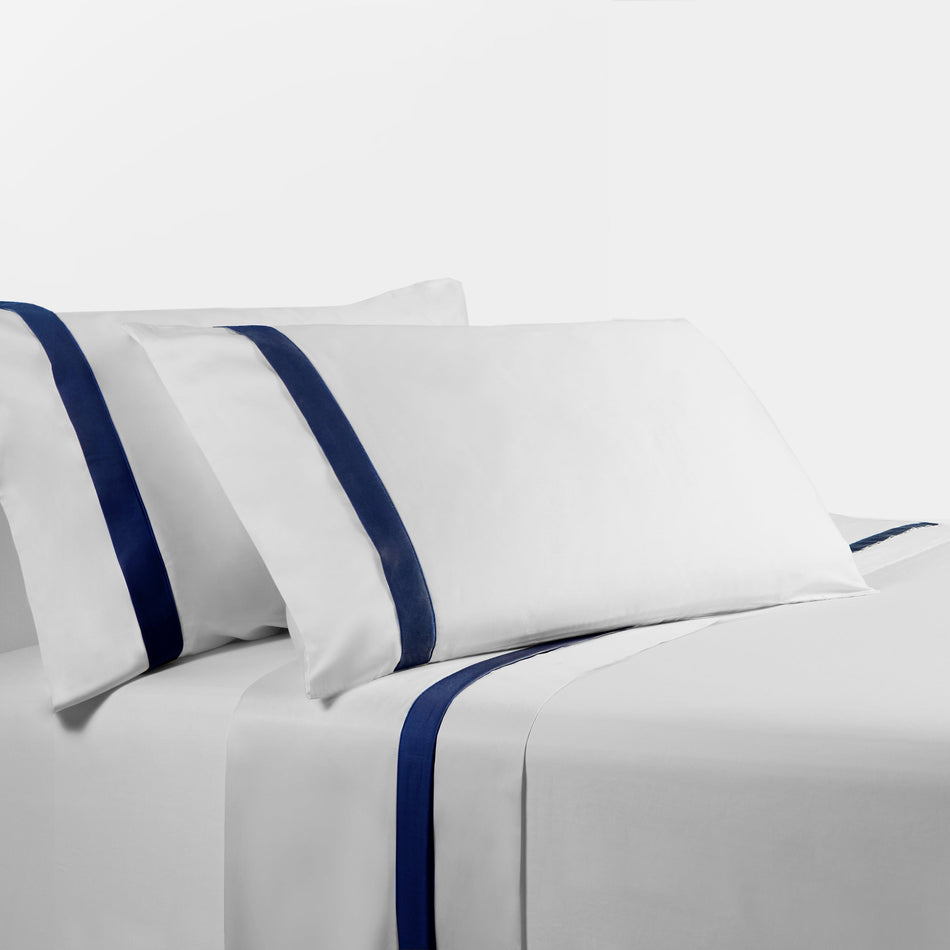 White with Navy Flange Sheet set